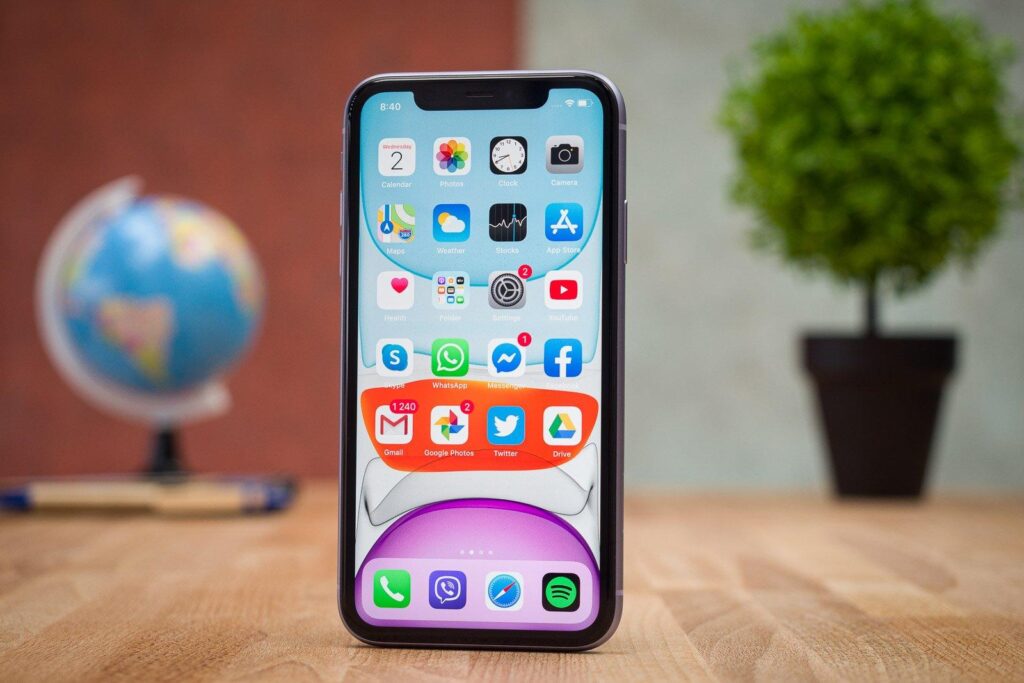 Đánh Giá iPhone 11: Smartphone Tầm Trung Đáng Mua Nhất Hiện Nay