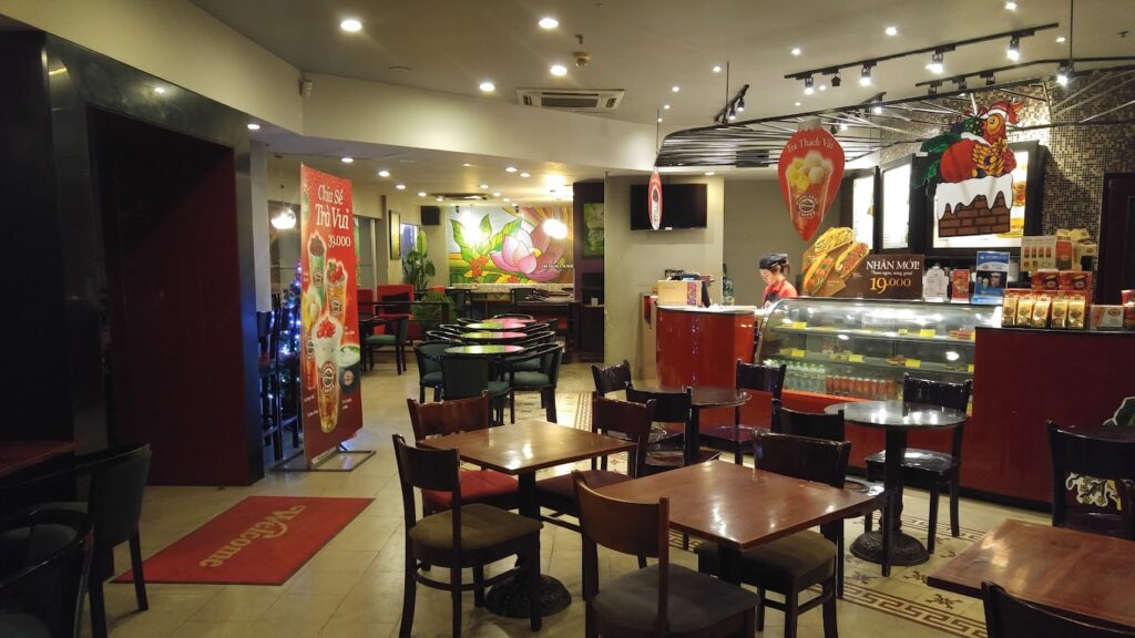 TOP 10+ Quán Café Highlands Quận 1 View Đẹp Tại Sài Gòn