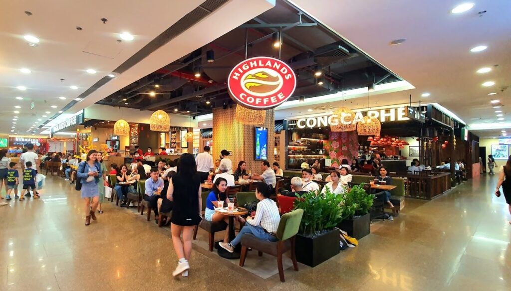TOP 10+ Quán Café Highlands Quận 1 View Đẹp Tại Sài Gòn