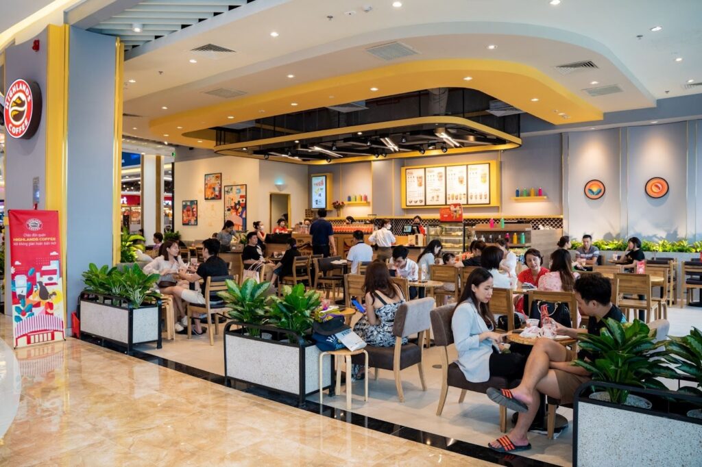 TOP 10+ Quán Café Highlands Quận 1 View Đẹp Tại Sài Gòn