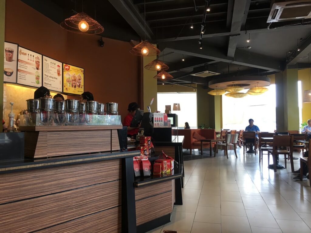 TOP 10+ Quán Café Highlands Quận 1 View Đẹp Tại Sài Gòn