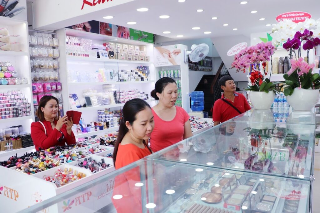 TOP 10+ Cửa Hàng Bán Phụ Liệu Tóc Gần Đây Tại TPHCM